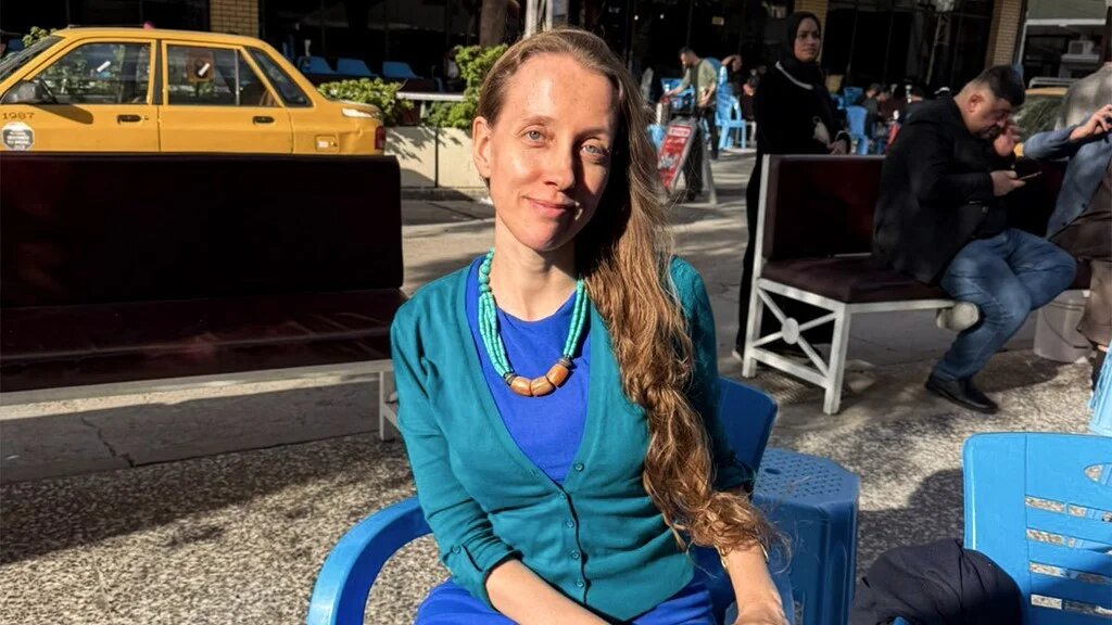 US journalist Shelly Kittleson poses for a picture in Baghdad on 31 March 2026 (AFP)