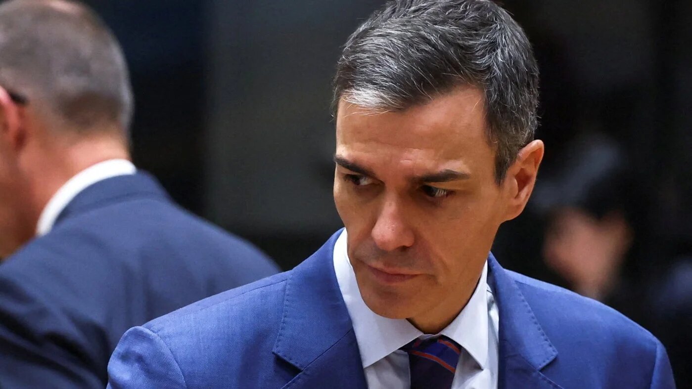 Spanish Prime Minister Pedro Sanchez and German Chancellor Friedrich Merz, ahead of a roundtable at a European Union leaders' summit in Brussels, Belgium, 19 March 2026 (Yves Herman/Reuters)