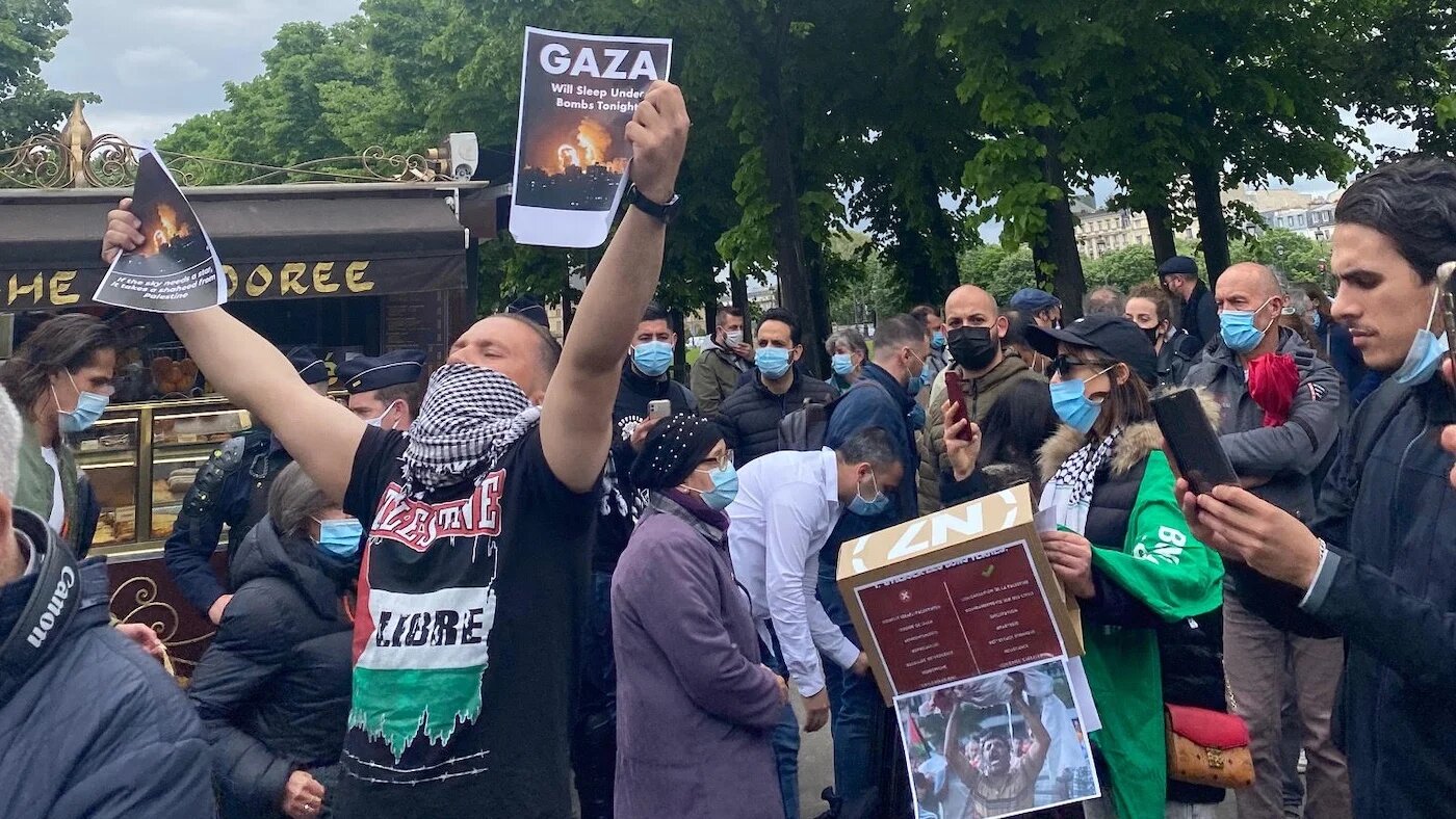 Lors du rassemblement à Paris de solidarité avec la Palestine, le 12 mai 2021 (MEE/Samia Chiki)