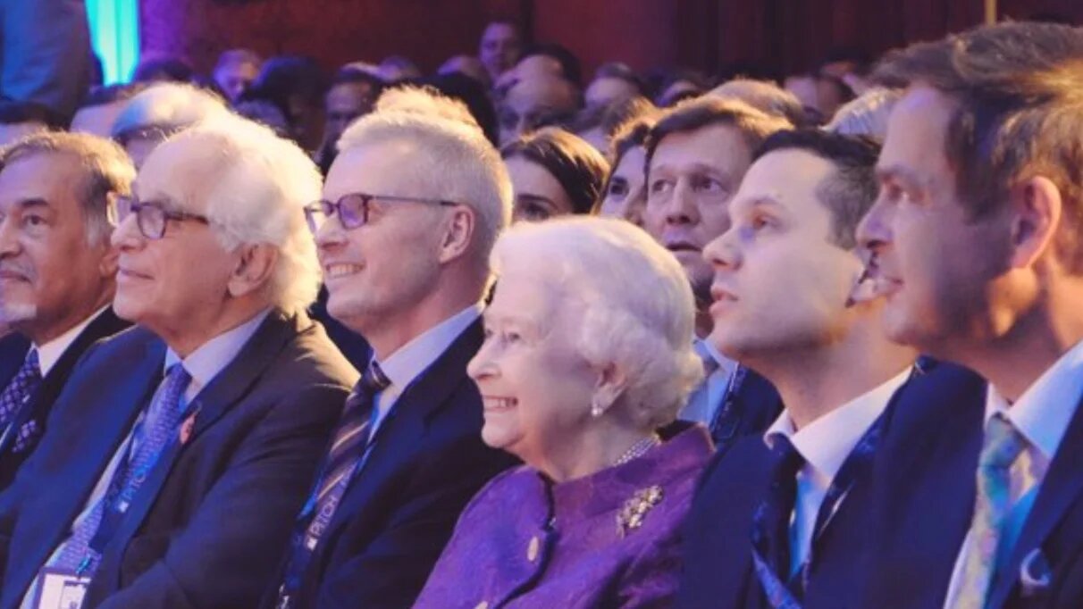 David Stern sits directly to the left of Queen Elizabeth at an event at St James's Palace in 2016. Two places to the right of the queen is the financier Sir Evelyn de Rothschild. (Screengrab/ X)