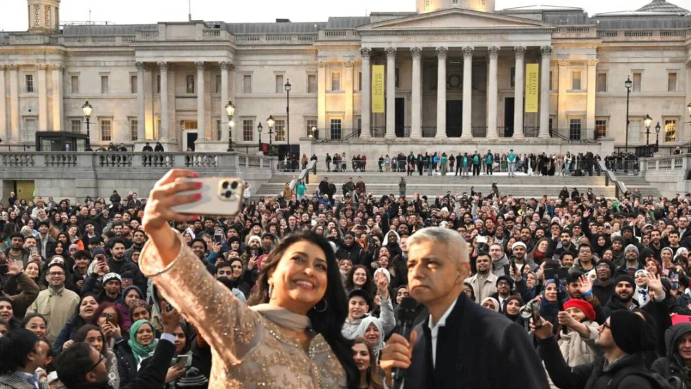 The Open Iftar in Trafalgar Square last weekend was organised by the Ramadan Tent Project. (Screengrab/X)