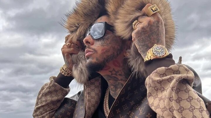 En Tunisie, les peines étant cumulatives, Iteb Zaibet, alias Swagg Man, risque jusqu’à une centaine d’années de prison (Instagram/@theswaggmantv)
