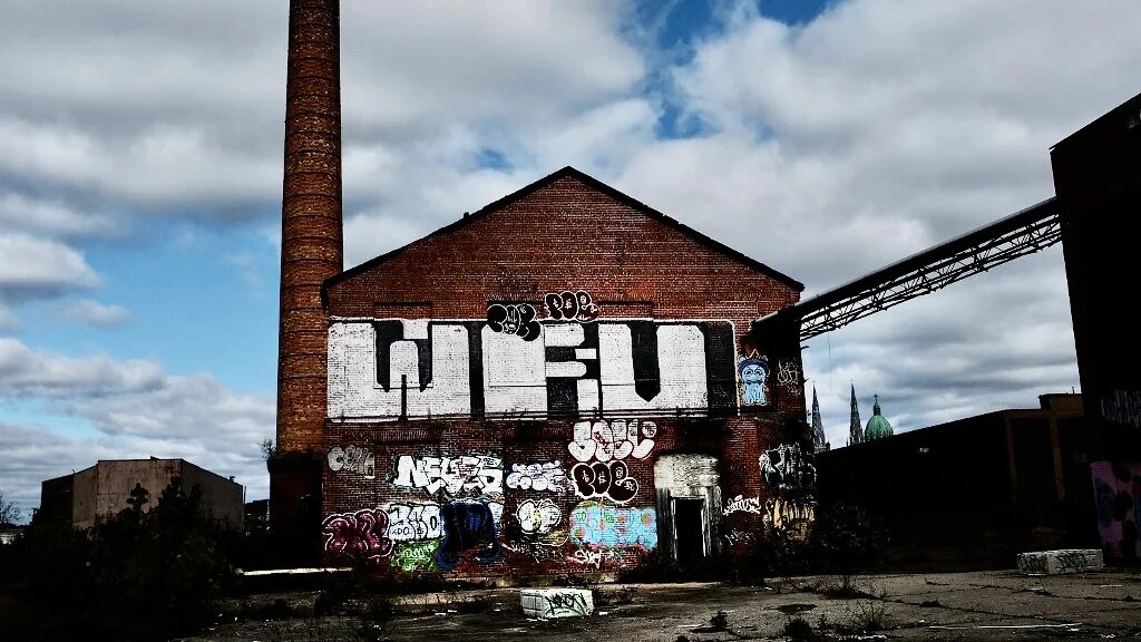'US businesses outsourced entire industrial chains to Asia to exploit much lower labour costs and make more profits.' A shuttered factory in Waterbury, Connecticut, 21 October 2018 (AFP)