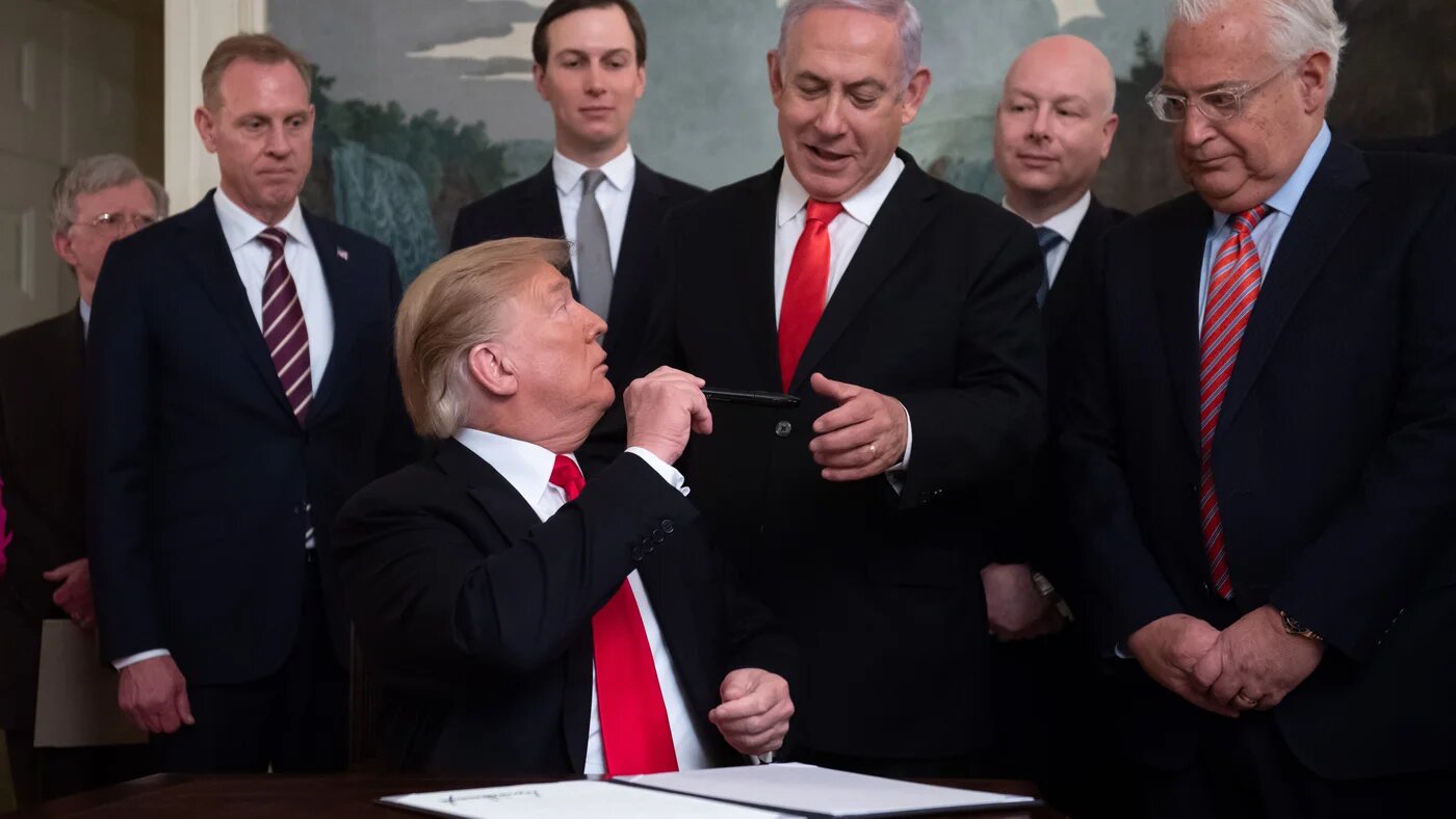 This image of Donald Trump handing Benjamin Netanyahu a pen was used in J Street's promotion
