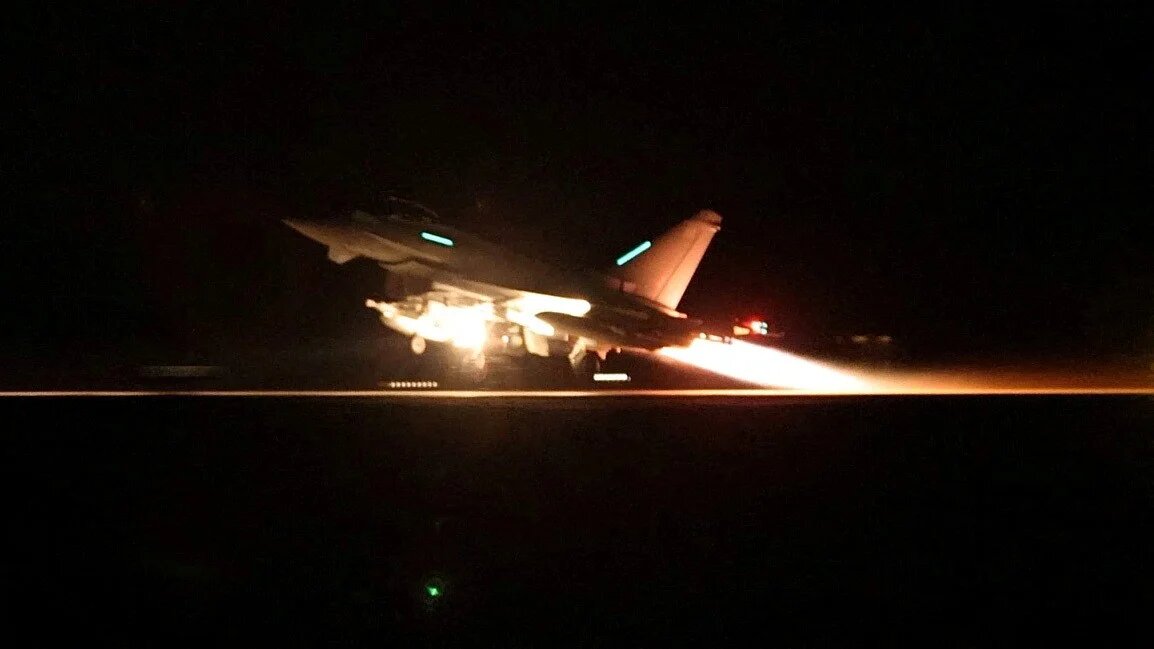 An RAF Typhoon aircraft takes off to join the U.S.-led coalition from RAF Akrotiri to conduct air strikes against Houthi targets in Yemen (12 January/Reuters)