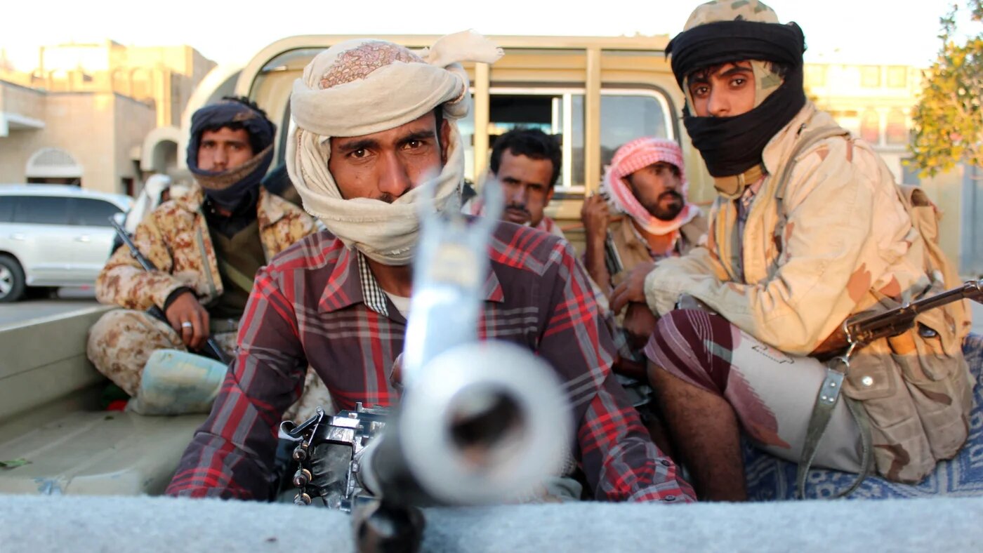 Fighters loyal to Yemen's President Abed Rabbo Mansour Hadi