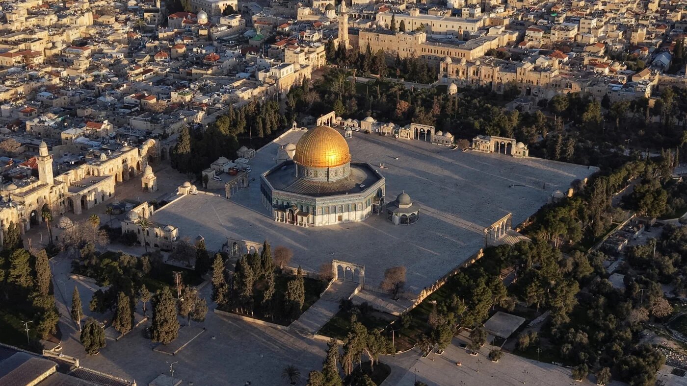 A drone view shows the Dome of the Rock in Al-Aqsa Mosque amid heavy restrictions on worshippers accessing the holy site, 6 March 2026 (Reuters/Ilan Rosenberg)