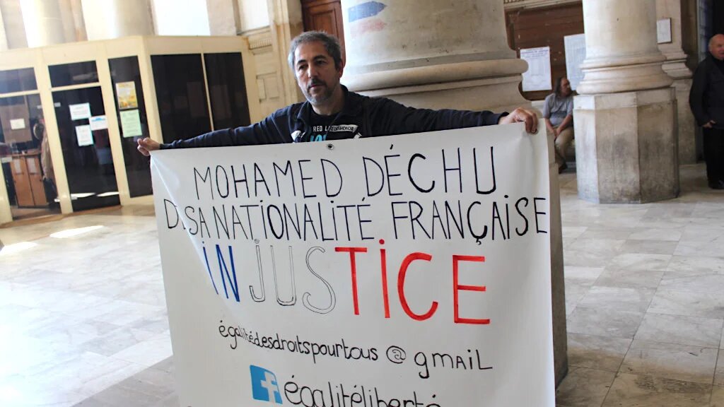 Après plus de dix ans de combat, Mohamed Zeggai, qui n’a jamais mis les pieds en Algérie, se dit « défrancisé » (avec l’aimable autorisation de Mohamed Zeggai)    