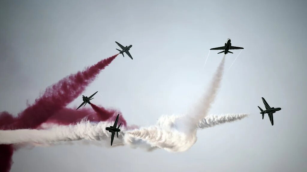 Saudi Hawks display team perform during the opening of the Bahrain International Airshow 2016, in Sakhir, south of the capital Manama, on 21 January 2016 (AFP)