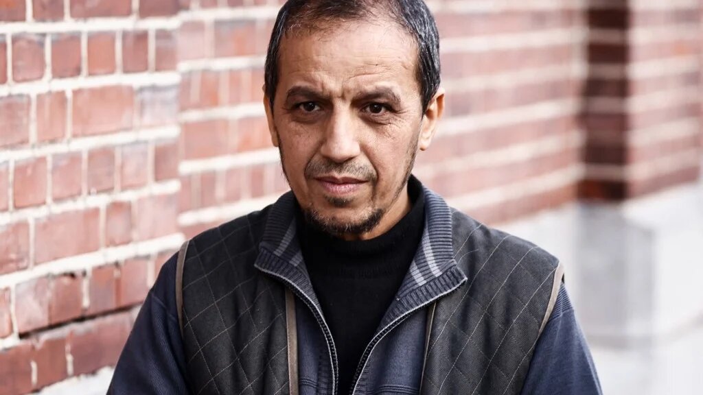 Hassan Iquioussen, arrêté le 30 septembre dans la région de Mons, en Belgique francophone, et qui était depuis la Toussaint assigné à résidence sous surveillance électronique, est au cœur d’un imbroglio politico-juridique depuis quatre mois (AFP/Kenzo Tribouillard)