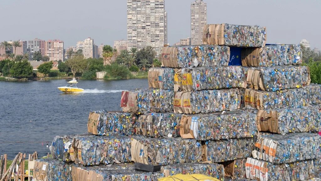 La production annuelle de plastique dans le monde devrait tripler en 2060 pour passer à 1,2 milliard de tonnes (AFP/Ahmed Hasan)