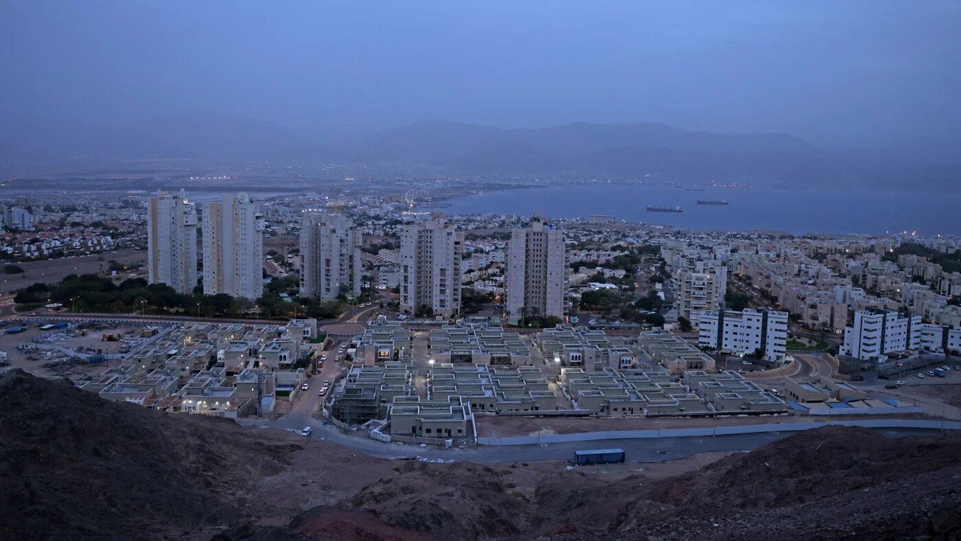 A general view show Israel's southern Red Sea coastal city of Eilat on 11 December 2021 (AFP/Menahem Kahana)