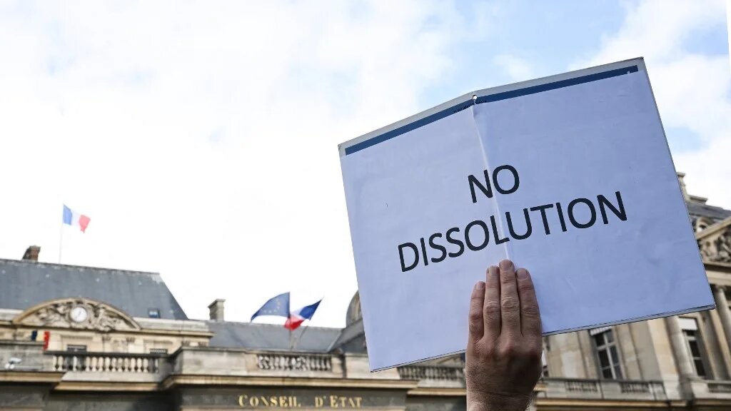 Vendredi 10 novembre, la plus haute juridiction administrative française s’est prononcée sur la dissolution de quatre associations décidée en juin par le gouvernement (AFP/Stefano Rellandini)