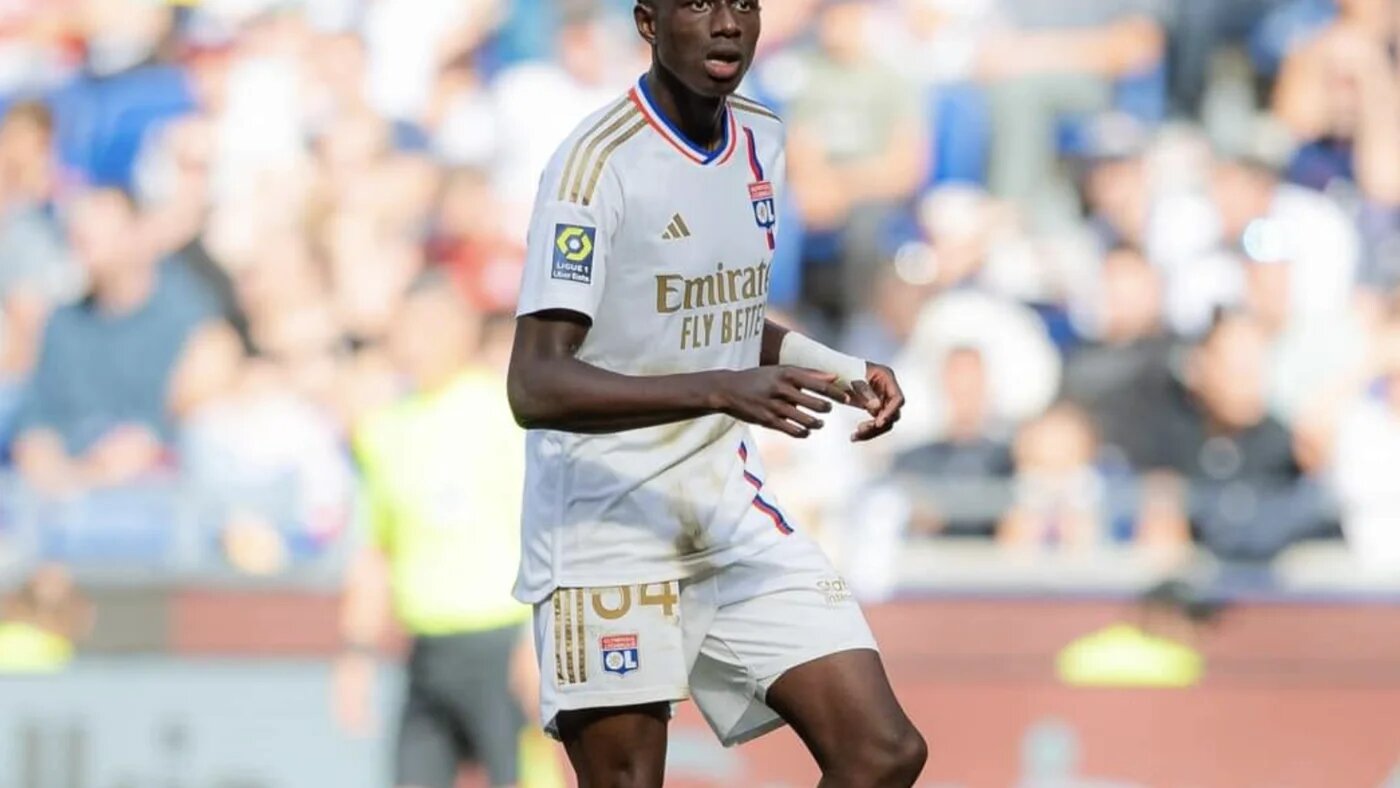 Mahamadou Diawara, jeune milieu de l’Olympique lyonnais (OL), a d’abord été appelé en équipe de France U19, avant d’être finalement remplacé par le Nantais Dehmaine Tabibou Assoumani (Facebook)