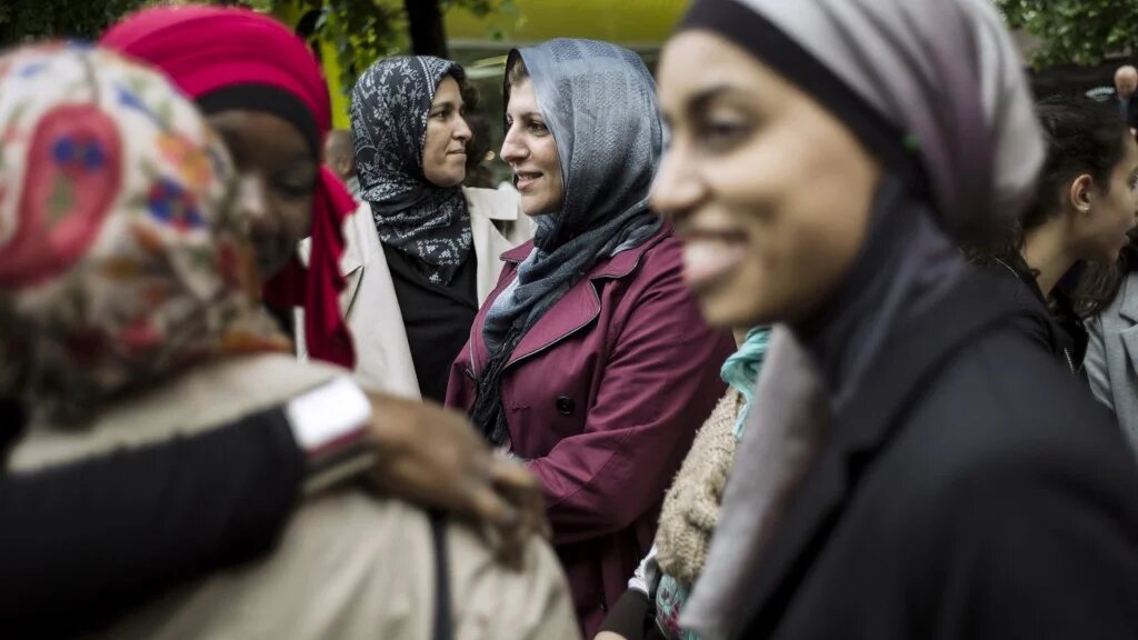 « La population musulmane apparaît imprégnée d’une vision très ouverte de la laïcité associée à un soutien massif aux manifestations de religiosité dans la société en général et à l’école en particulier », relève l’IFOP (AFP/Fred Dufour)