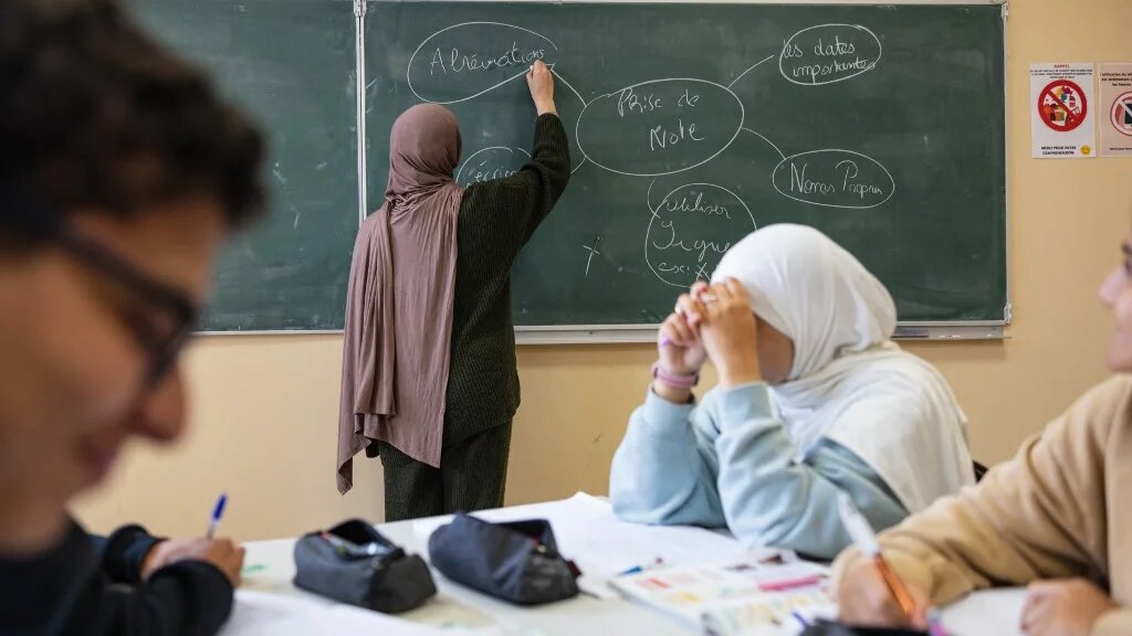 Avec 98 % de réussite au bac, le lycée Averroès figure encore en 2023 tout en haut des classements annuels des hebdomadaires, basés sur les données de l’Éducation nationale (AFP/Sameer a-Doumy)