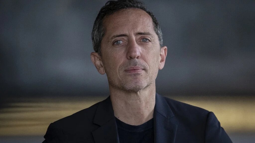 Gad Elmaleh en train de réfléchir, avec d’autres artistes, à l’organisation d’un gala ou d’une émission de charité au profit des victimes du séisme (AFP/Thomas Samson)