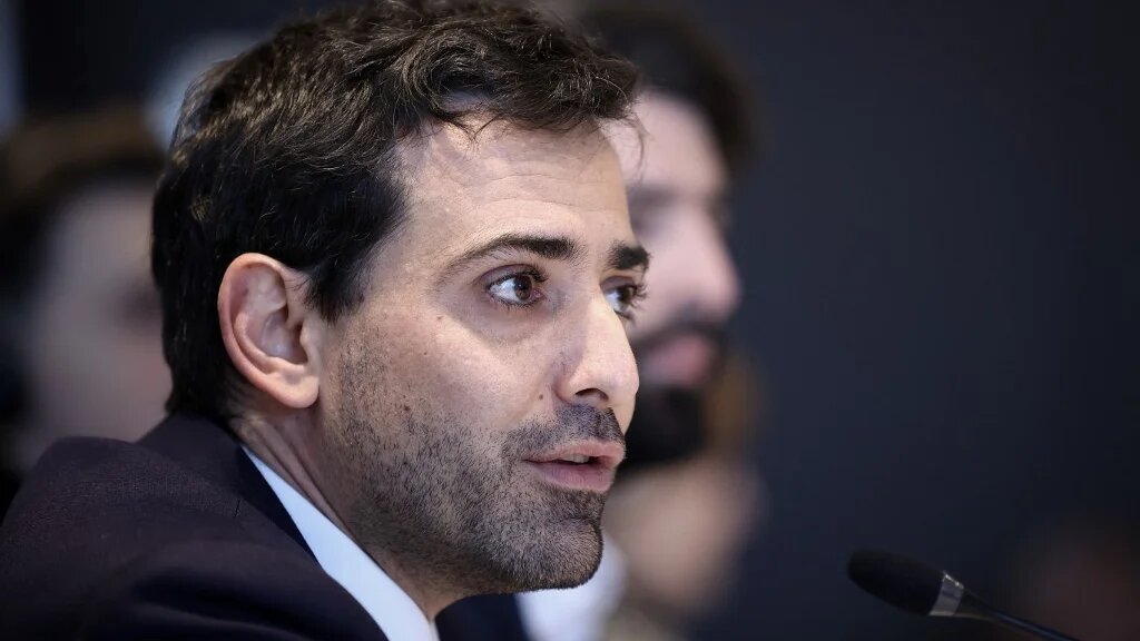 Stéphane Séjourné a été nommé jeudi 11 janvier ministre des Affaires étrangères dans le gouvernement du nouveau Premier ministre Gabriel Attal, en remplacement de Catherine Colonna, jugée inaudible et pas assez politique (AFP/Kenzo Tribouillard)
