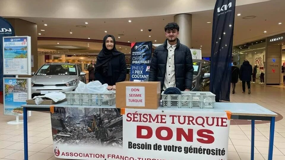  Des bénévoles d’ONG turques et syriennes ont organisé plusieurs points de collectes de dons à travers la France (Facebook)