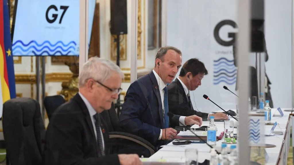 Les ministres canadien, britannique et japonais des Affaires étrangères, photographiés au sommet du G7 à Londres, le 4 mai 2021 (AFP)