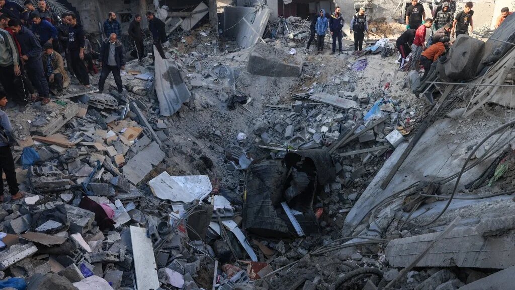 Les dernières expéditions d’armes vers Israël comprennent plus de 1 800 bombes MK84, pesant chacune plus de 900 kilos, responsables de cratères de plus de douze mètres de large (Saïd Khatib/AFP)