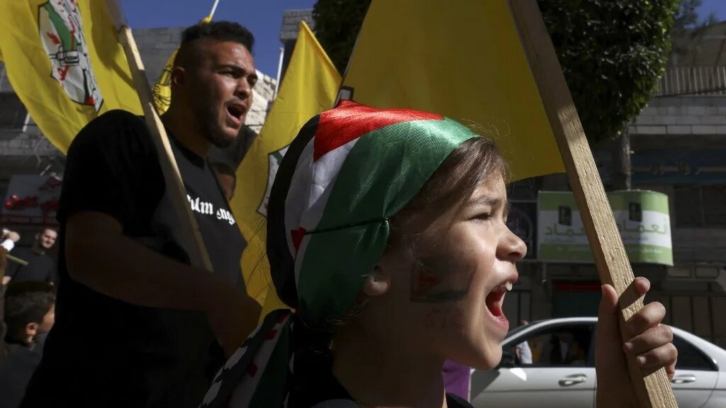 Manifestation à Hébron, en Cisjordanie occupée, le 10 novembre 2023 (AFP)