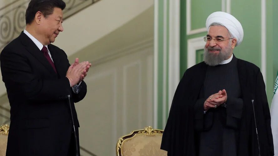 Iranian President Hassan Rouhani and his Chinese counterpart Xi Xinping meet during a joint press conference in Tehran in 2016.