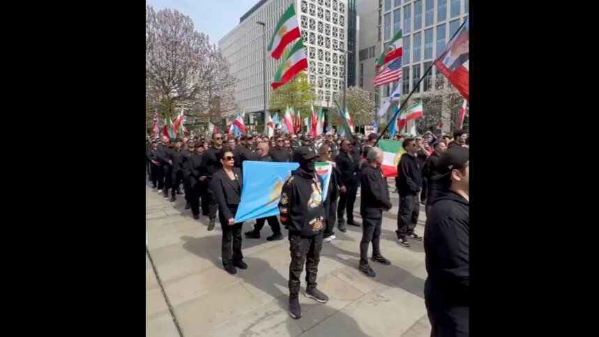 Supporters of Iran's former crown prince Reza Pahlavi march in London on 26 April 2026 (screengrab)