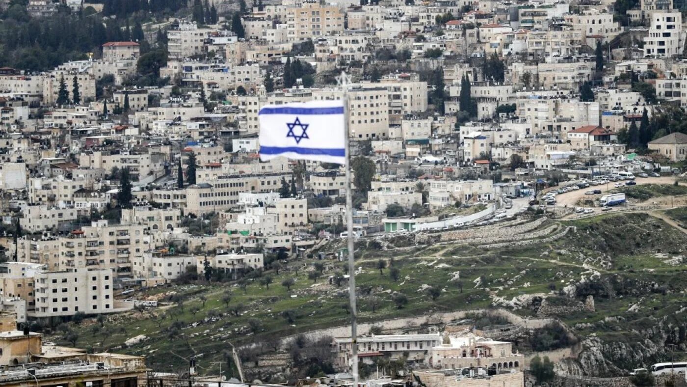 « Bien qu’Israël soit coupable d’avoir provoqué l’exode des juifs arabes de leurs pays, le gouvernement israélien continue d’en accuser les gouvernements arabes » – Joseph Massad (AFP)