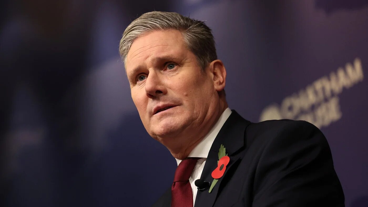 Britain's main opposition Labour Party leader Keir Starmer delivers a speech in central London on 31 October 2023 (AFP)