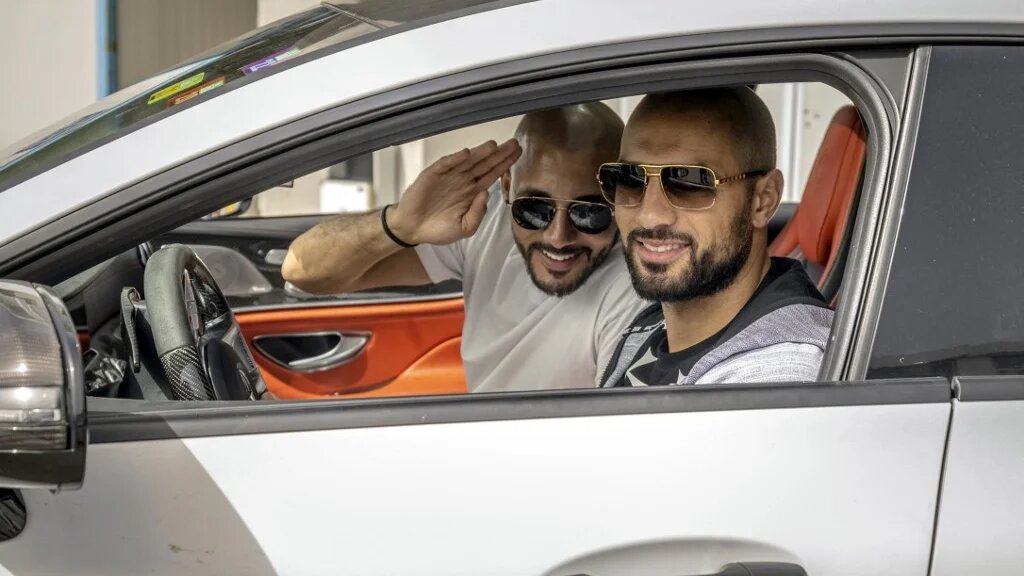 Parmi les passagers du ferry faisant la liaison entre Tarifa, en Espagne, et Tanger, au Maroc : le footballeur Nordine Amrabat. Le 15 juin 2022 (AFP/Fadel Senna)