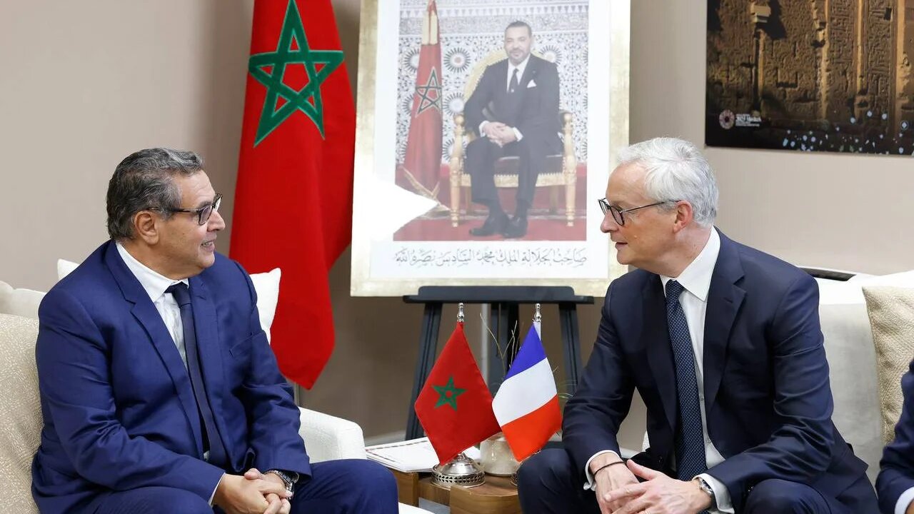 Aziz Akhannouch, chef du gouvernement, s'est entretenu le 13 octobre avec Bruno Le Maire, ministre français de l’Économie et des Finances (Twitter)