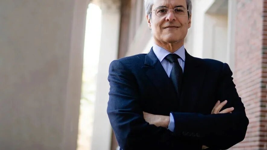 Hicham Alaoui avait publié récemment un article dans Le Monde diplomatique évoquant «l’autoritarisme césariste de M. Saied » (Twitter)