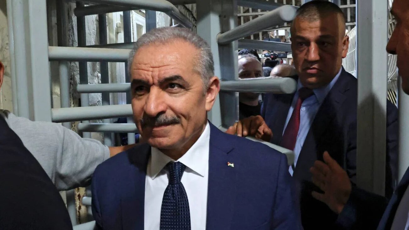 Shtayyeh called on US lawmakers to form a special committee to probe "practices of persecution and apartheid" committed by Israel.