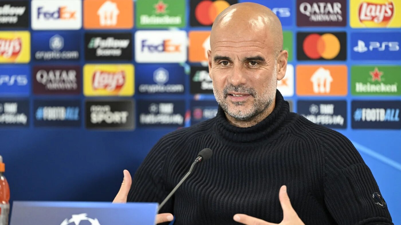 Manchester City's Spanish manager Pep Guardiola addresses a press conference of Manchester City in Bratislava on 30 September 2024 (AFP/STR)