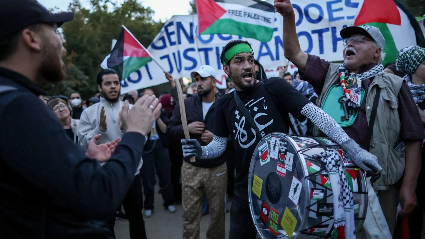 Protestors attend a pro-Palestinian demonstration on the third anniversary of Israel's genocide in Gaza, in Berlin, Germany on 7 October, 2026 (Christian Mang/Reuters)