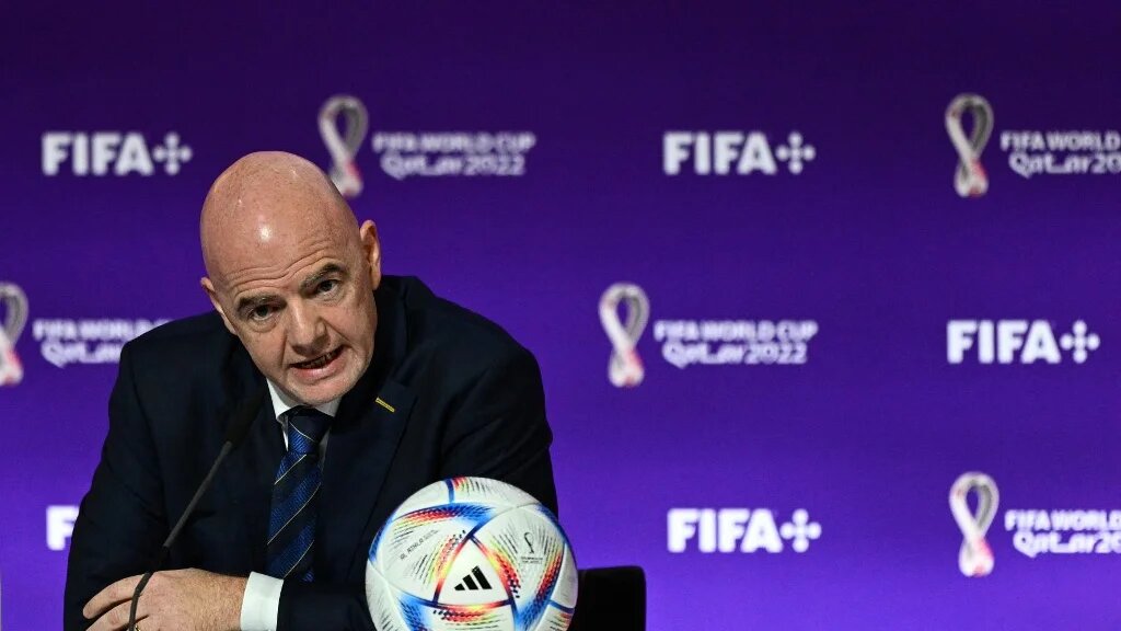 « Nous, en Europe, on ferme nos frontières et nous n’autorisons pratiquement aucun travailleur de ces pays aux revenus très bas, à venir travailler légalement », a souligné le patron de la FIFA (AFP/Gabriel Bouys)