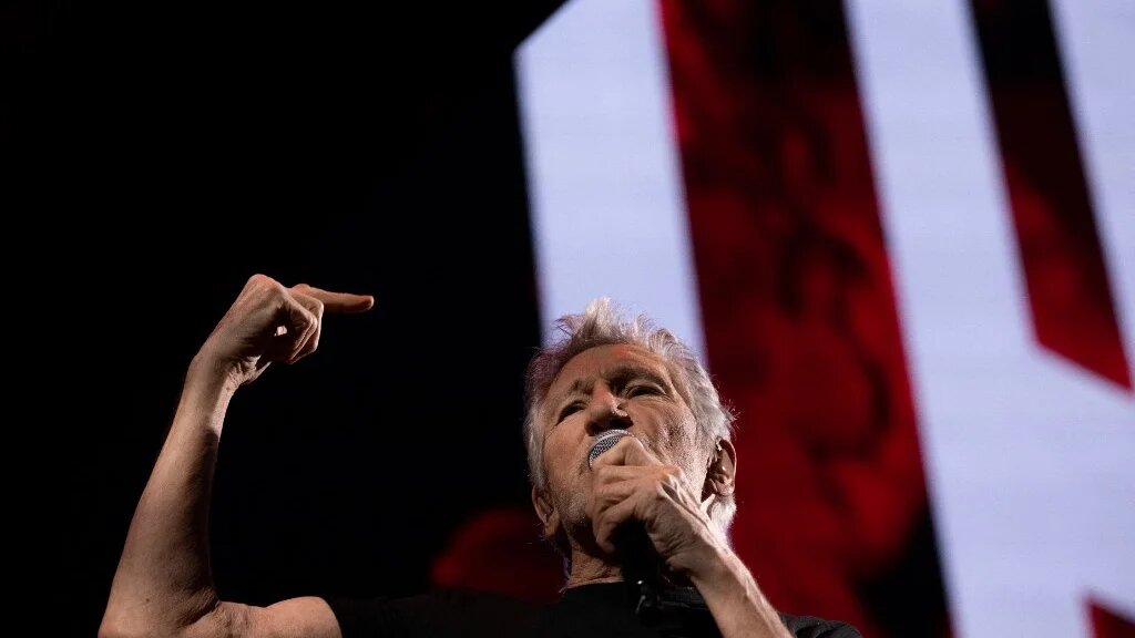 Roger Waters s’est défendu en expliquant que sa représentation était au contraire « un message contre le fascisme, l’injustice et le sectarisme sous toutes ses formes » (AFP/Anna Kurth)
