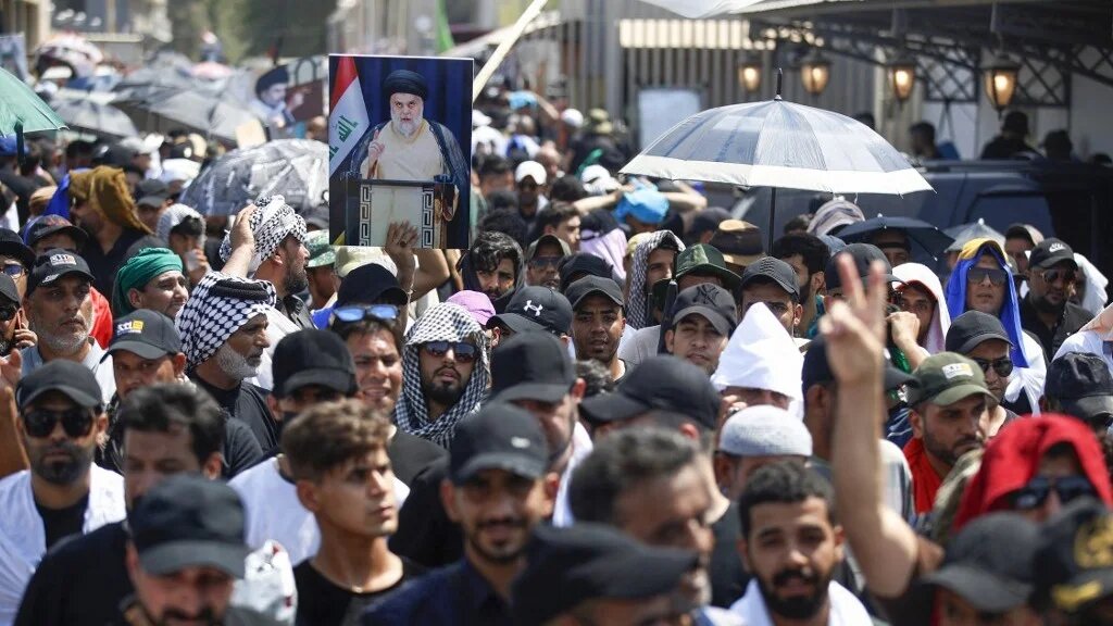 Sadr supporters