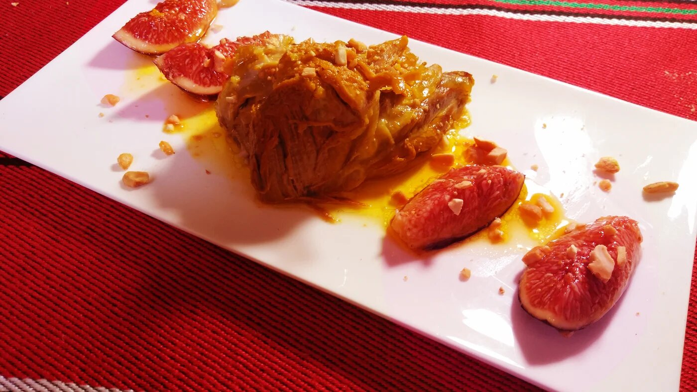  viande doit cuire au moins 2 h 30 pour devenir fondante (MEE/Mourad Beghoura)