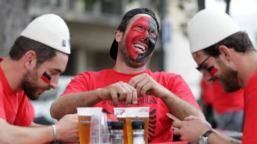 La décision découle de l’application de la loi Évin, laquelle interdit depuis plus de 32 ans la consommation d’alcool dans les stades et enceintes sportives (AFP/Jean Christophe Magnenet)