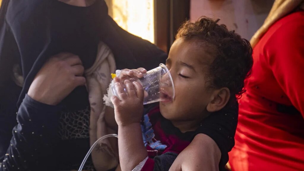 Le gouvernement syrien a annoncé 23 décès et plus de 250 infections dans six provinces sous son contrôle dans le pays morcelé, la plupart des cas à Alep (AFP/Delil Souleiman)