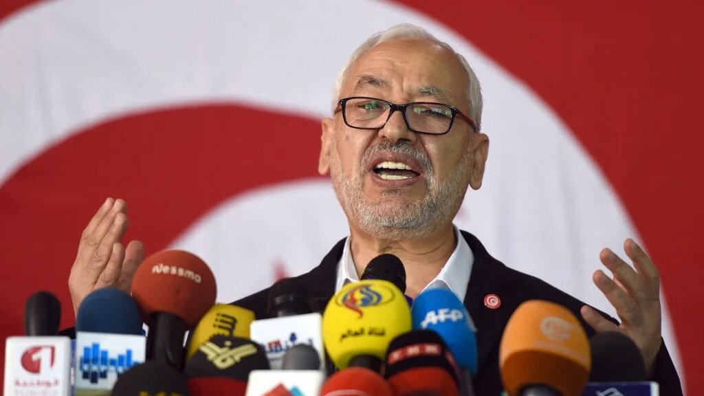 Rached Ghannouchi a été arrêté à son domicile, le 17 avril, par des agents en civil qui n’ont pas présenté de mandat d’arrêt (AFP/Fethi Belaid) 