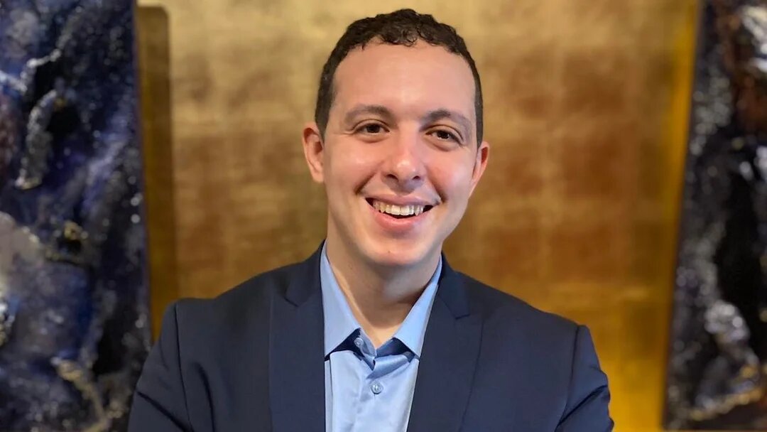 Hatem Nafti, qui écrit régulièrement pour MEE sur l’environnement législatif en Tunisie, a publié en octobre aux éditions Riveneuve un nouvel essai, Tunisie : vers un populisme autoritaire (Facebook/@Hatem Nafti)