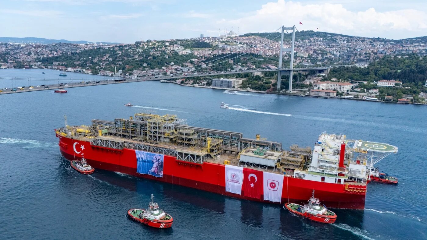 Turkey's first floating natural gas production platform "Osman Gazi" passing through the Bosphorus, in Istanbul, on 29 May 2025 (Yasin Akgul/AFP)
