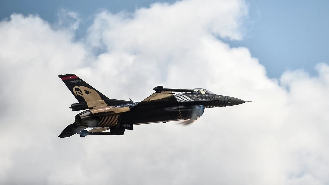 Solo Turk, the aerobatic team of the Turkish Air Force, fly their F-16 Fighters over Istanbul’s new airport on 20 September 2018 in Istanbul.