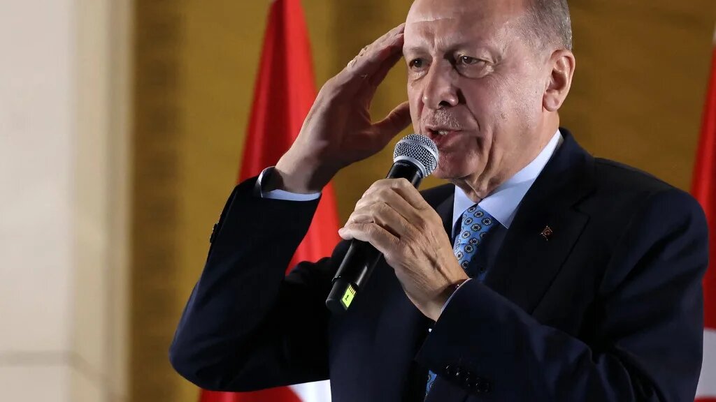 « Cette élection a montré que personne ne peut attaquer les acquis de cette nation », a déclaré Recep Tayyip Erdoğan dimanche soir (capture d’écran)