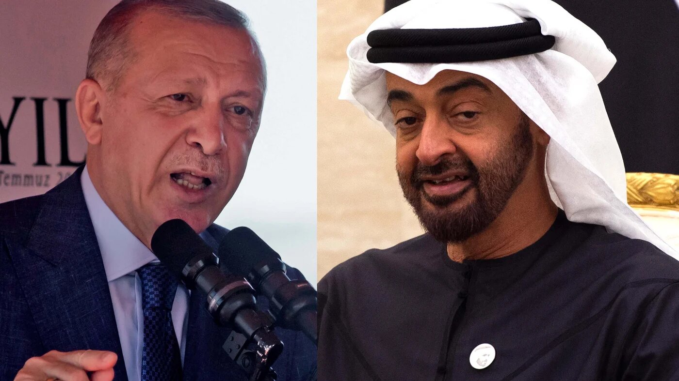 Le président turc Recep Tayyip Erdoğan et le prince héritier d’Abou Dabi Mohammed ben Zayed ont échangé leurs points de vue sur un certain nombre de questions (AFP)