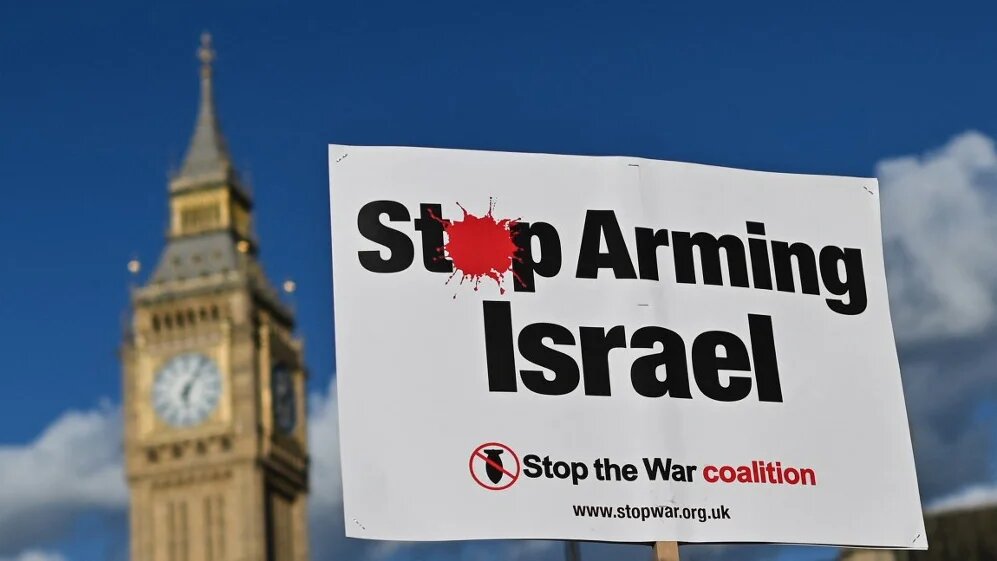 Pro-Palestinian activists and supporters gather in central London to protest British arms exports to Israel, on 17 April 2024 (Justin Tallis/AFP)
