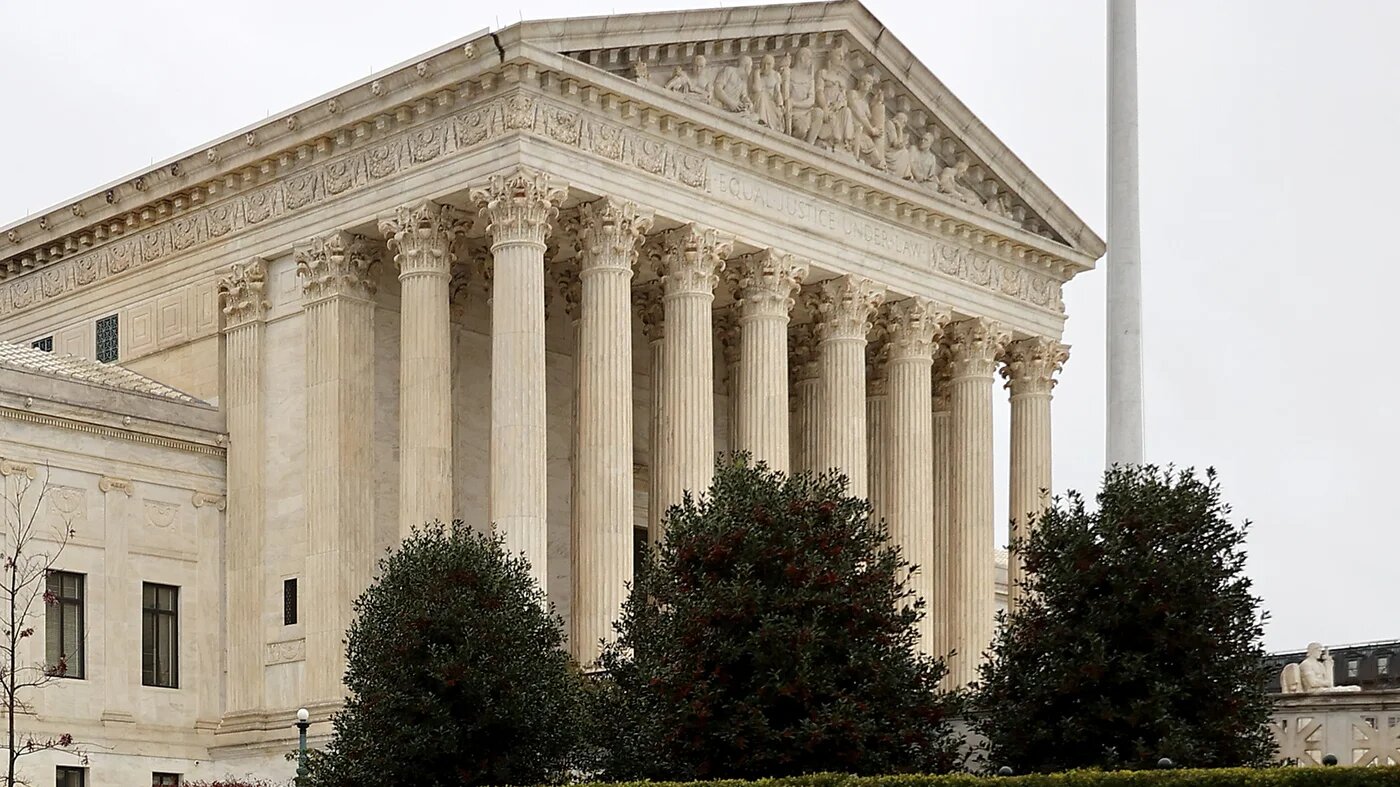 The ruling paves the way for individuals to sue individual officers for compensation for being placed on the travel blacklist.